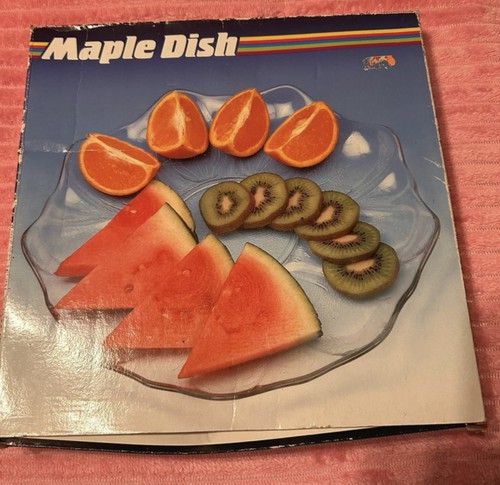 Maple leaf glass - maple, serving