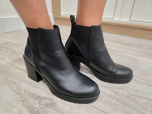 Divided chunky heel - by,