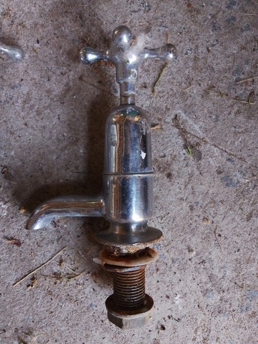 Vintage bath and basin - bath,