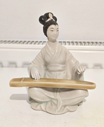 Japanese glossy geisha girl - glossy,