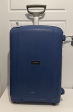 Samsonite Aeris Comfort 68cm Spinner Suitcase - Blue - Combination & Key Lock