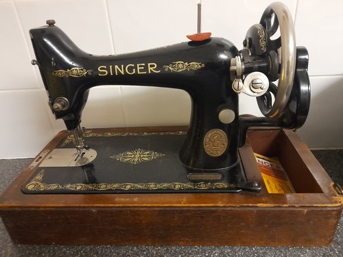 Singer sewing machine 99k