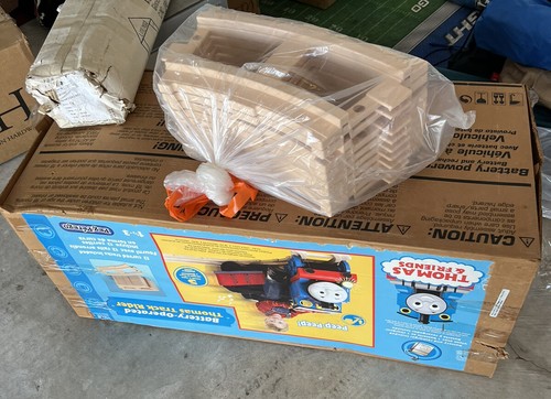 Original 2000s thomas - thomas, tank