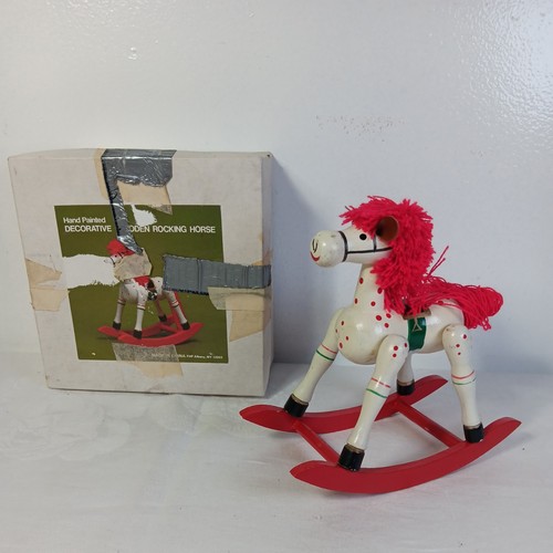 Wooden white red christmas - white,