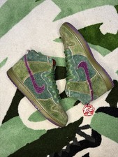 Size 8.5 - Nike Dunk Premium