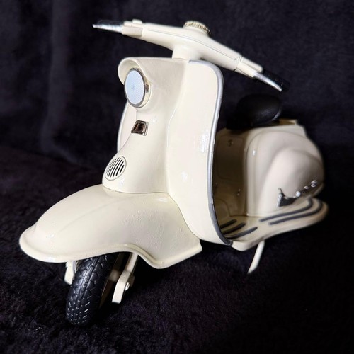 Lambretta scooter miniature - scooter,