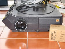 Kodak Ektalite 1500 Projector, Zoom Lens, Remote, Magazine
