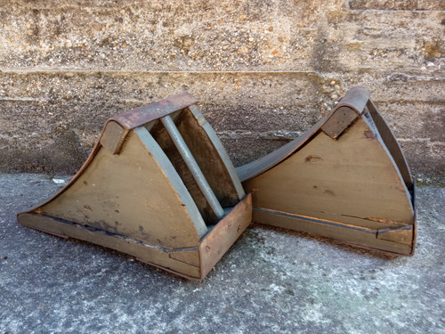 Pair truck wedges trailer - truck,