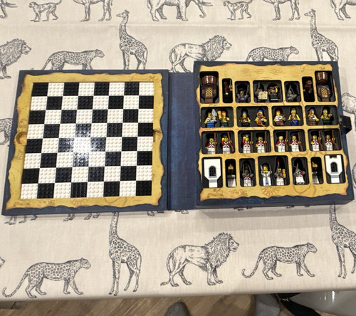 Lego pirates chess set 852271 - pirates,