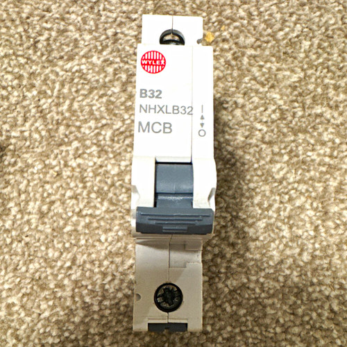 Wylex nhxlb32 b32 - b32, 32a