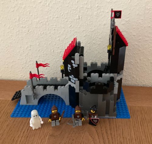 Lego wolfpack tower - lego,