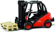 Bruder Linde Fork Lift H30D With 2 Pallets, New, open, scruffy box