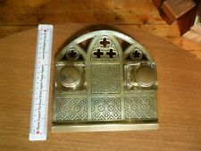 Vintage Ornate Brass Geschutzt Depose Inkwell Ecclesiastical Design (Damaged)