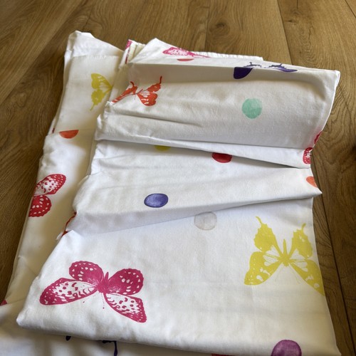 Butterfly pencil pleat
