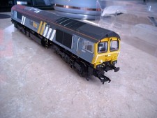 Bachmann 32-979Y Class 66 66301 Fastline Rail Express Exclusive