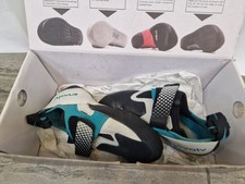 Evolv Zenist pro Climbing