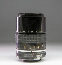 NIKON NIKKOR 135 / 2.8 AI