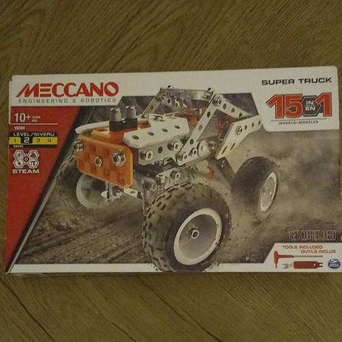 Meccano engineering robotics - meccano,