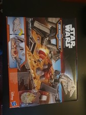 Star Wars Micro Machines Ep VII Millennium Falcon Playset Sealed