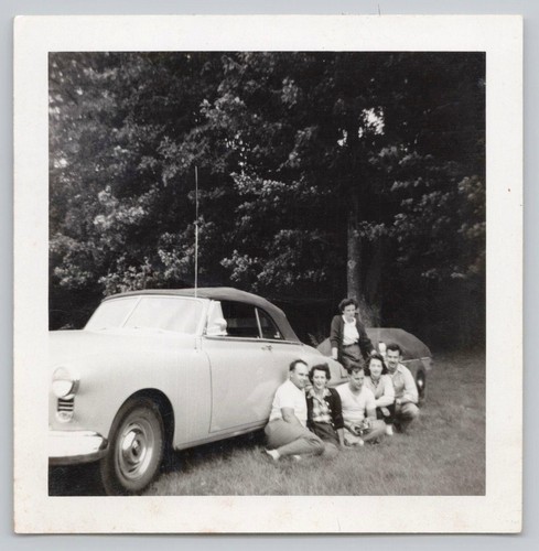 1950 young men women - young,