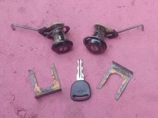 CAPRI Mk3 LATE MODEL DOOR LOCKS + KEY + CLIPS, IGNITION SWITCH + TAILGATE LOCK 