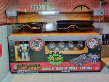Batmobile With Batman Kit Figure 1966 DC Comics 1:24 Scale Metal Model Diecast