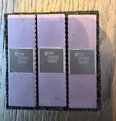 Signetics 2650a purple - 2650a, ceramic