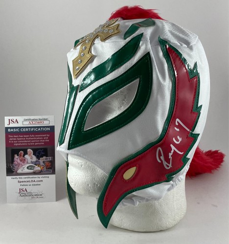 Wwe rey mysterio - rey, signed