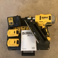 DeWalt DCN930 18v XR Cordless Brushless Framing Nail Gun 2 x 5ah Li-ion #2
