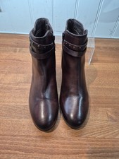 Ladies Pavers Brown Leather