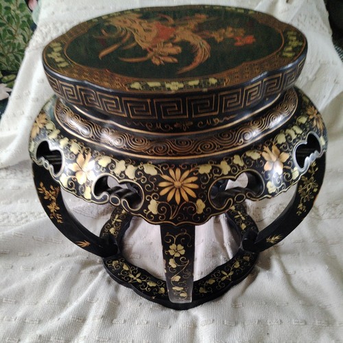 Black lacquered table stool - black,