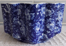 Vintage Retro Ceramic  Jelly Mould Blue & White Painted Glazed Flower design