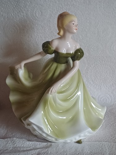 Woolbro figurine excellent - in,