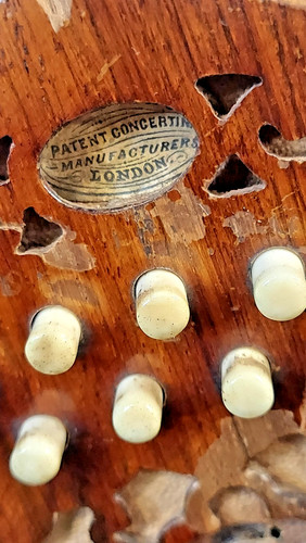 Wallis patent concertina - j.,