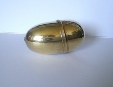 BRASS ACORN SHAPED SEWING SET/ETUI