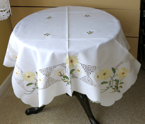 New embroidered square linen - embroidered,