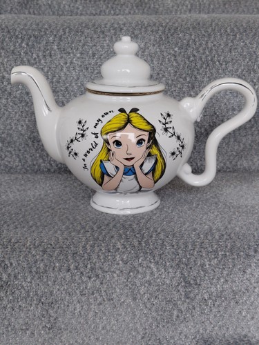 Official disney alice - disney, in