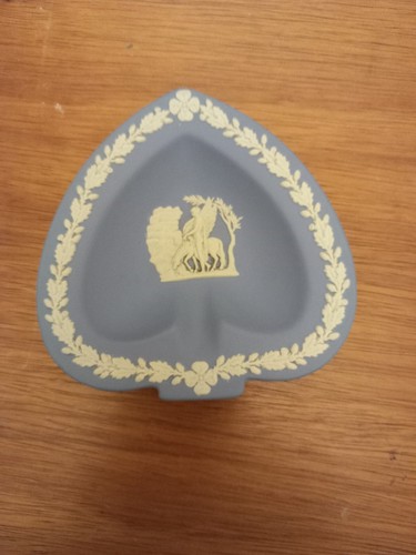 Wedgewood ceramic blue pin - wedgewood,