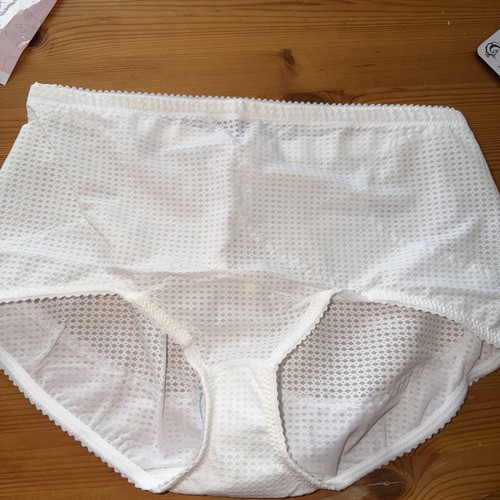 New packet ladies - in,
