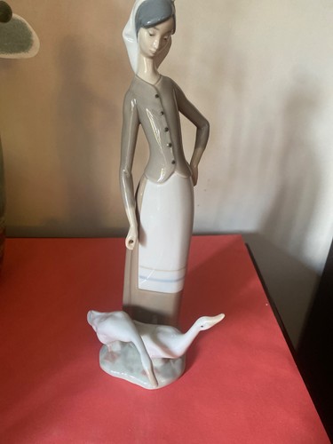 Lladro vintage lady - ‘lady, with