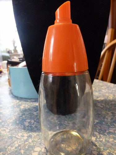 Vintage sugar shaker inches - vintage, 7