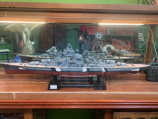 1/200 Bismarck model battle