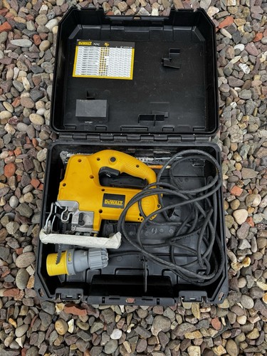Dewalt 110v jigsaw - dewalt,