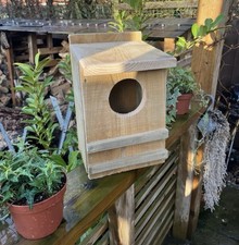 Wooden Birdhouse Nesting Box