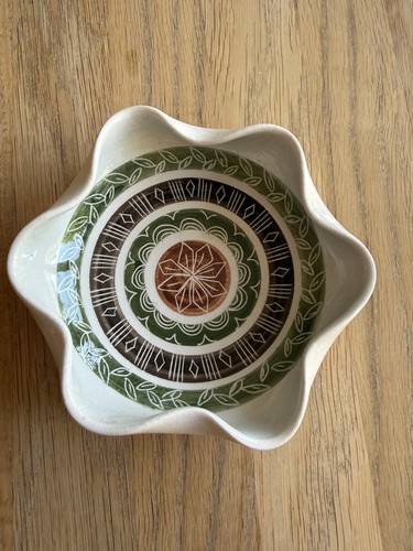 Dragon pottery rhayader dish - pottery,