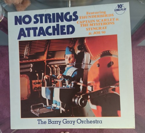 Strings attached vinyl - ,