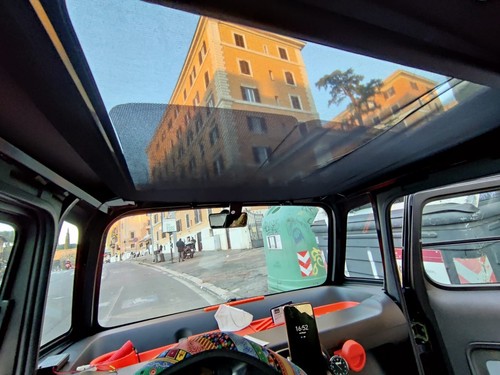 Retractable sunshade curtain