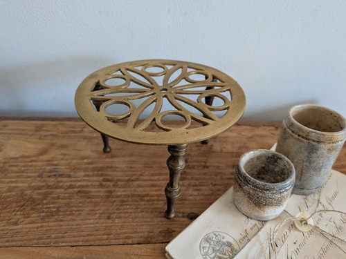 Vintage brass trivet 13cm - trivet,