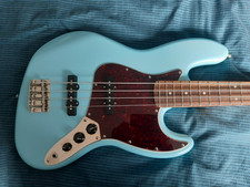 Squier classic vibe - -,