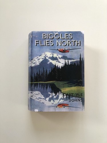 Biggles flies north captain - biggles,